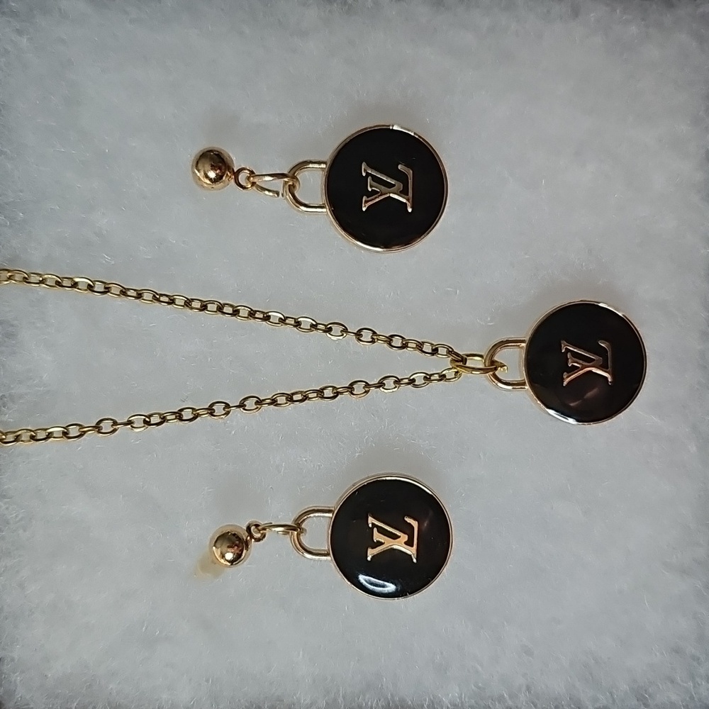 🔥 Louis Vuitton Gold & Black Jewelry Set